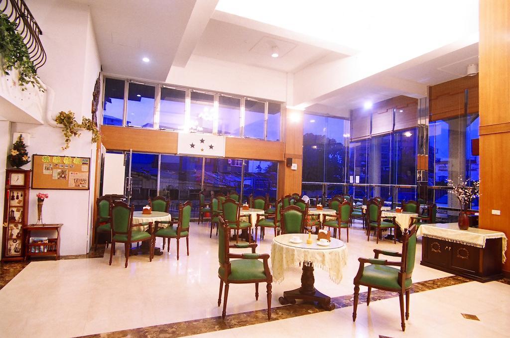 Jing Ai Hotel Luodong Exterior photo